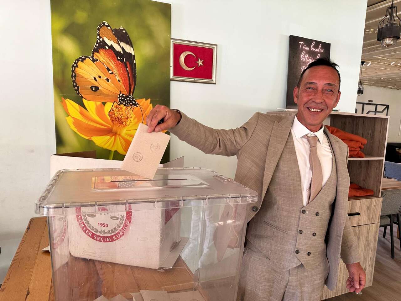 Halkın Sesi Partisi Ula'da 1. Olağan Kongresini Gerçekleştirdi: Uğur Yarımağa İlçe Başkanı Seçildi 1